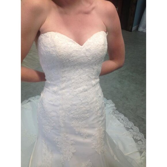 USED SAMPLE Fit & Flare Sexy Lace Wedding Dress Romantic Mermaid Lace Corset - Picture 6 of 14